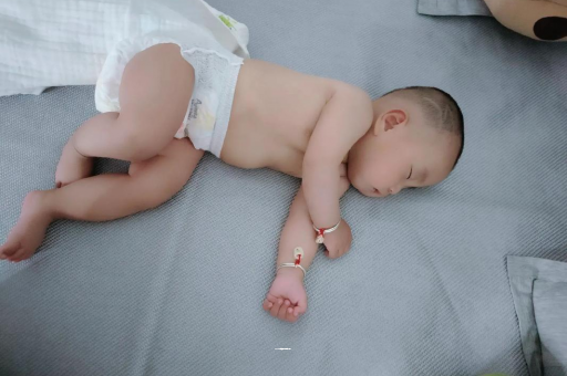 武义县宝宝积食发烧怎么处理